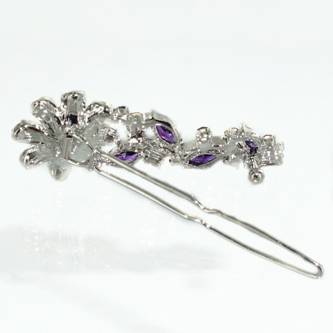 Luxurious Cubiczirconia Flower Pearl Barrette. Luxurious Cubiczirconia Flower Pearl Barrette.